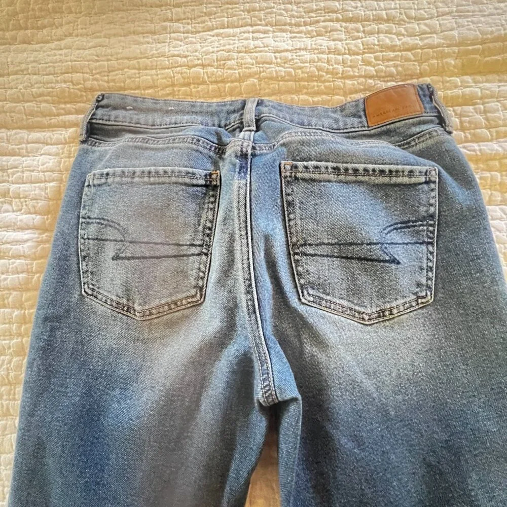 American Eagle Slim/Straight Button Fly Jeans Size 4L - Picture 3 of 3